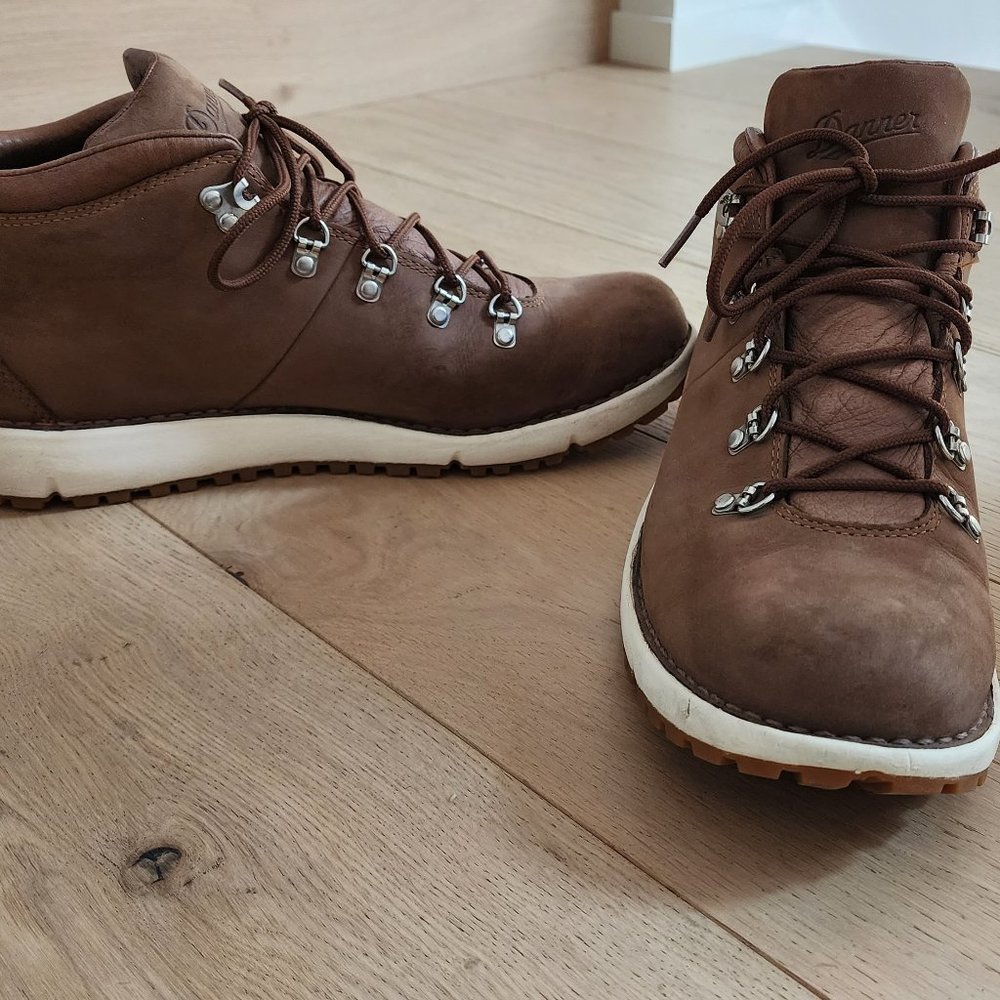 Danner 917 TRAMLINE Men's size 11 Brown Leather Gore-Tex 4 inch Chukka